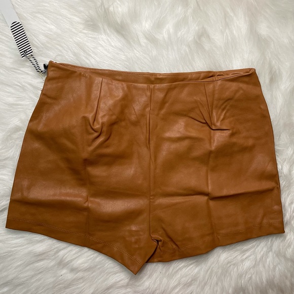 NEW WOMEN’S TRENDY CAMEL BUTTON FRONT FAUX LEATHER SKORT - Picture 12 of 16